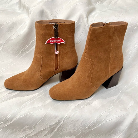 Blondo Sadie Waterproof Suede Ankle Boots - Picture 2 of 8